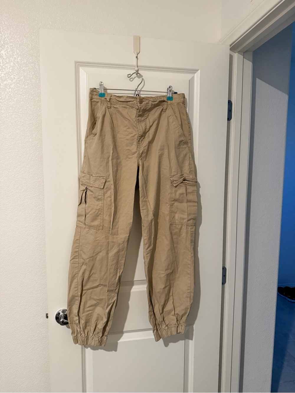 Aeropostale Women’s Tan Cargo Jogger Pants Size Large